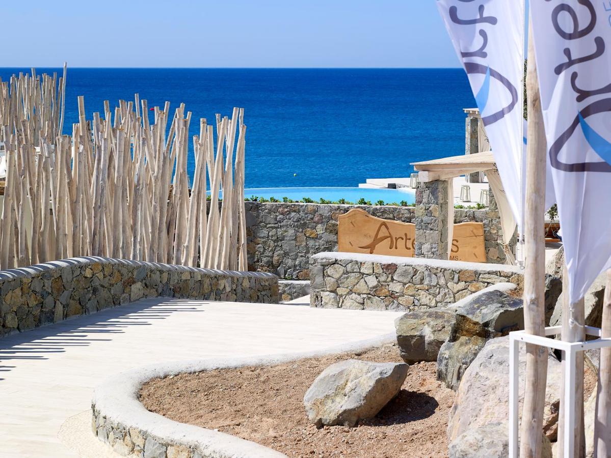 Artemis Seaside 4*