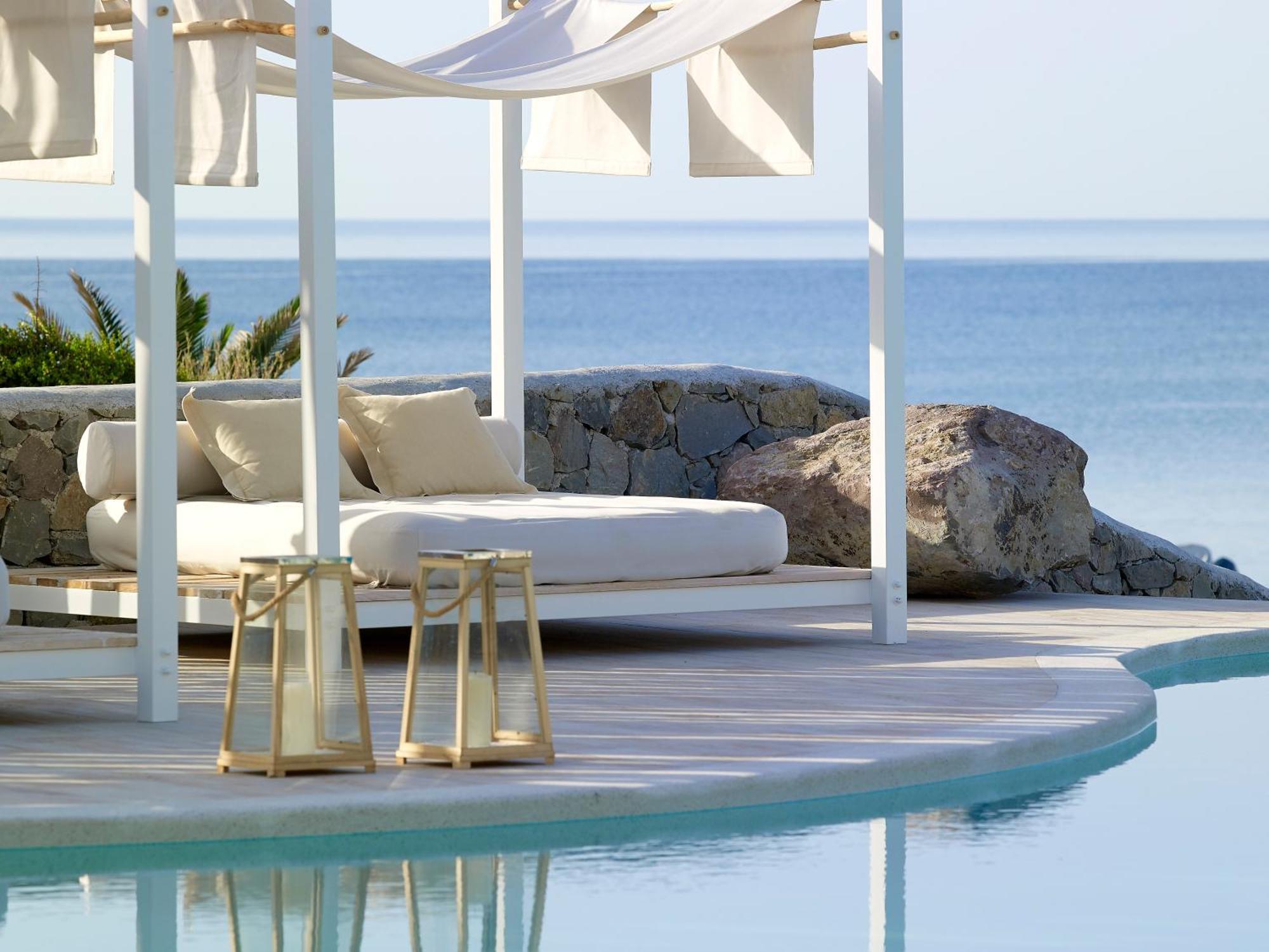 Artemis Seaside Resort