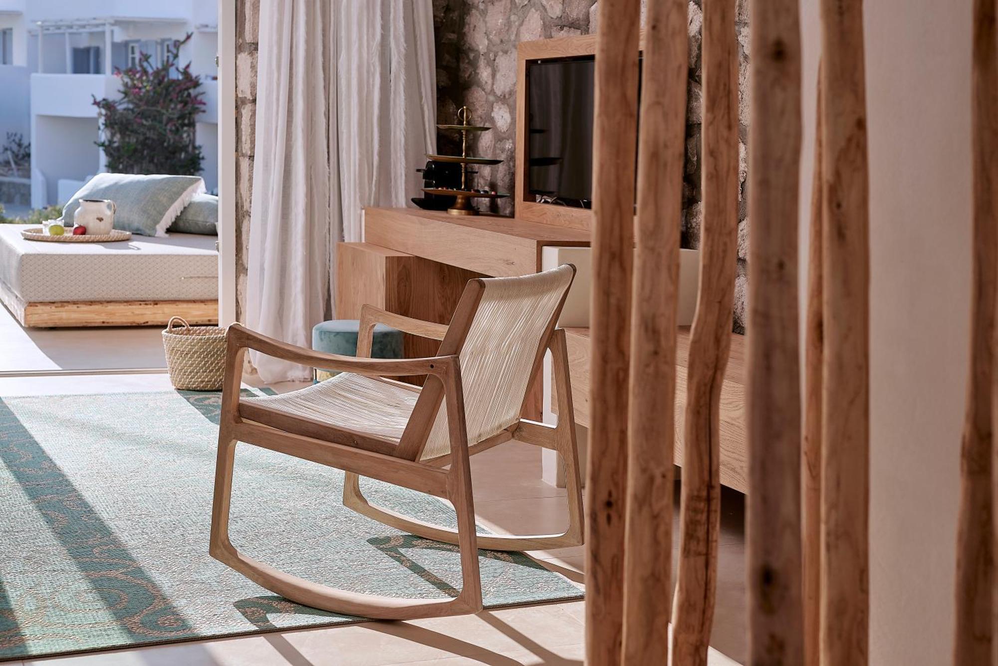 Artemis Seaside Resort 4*